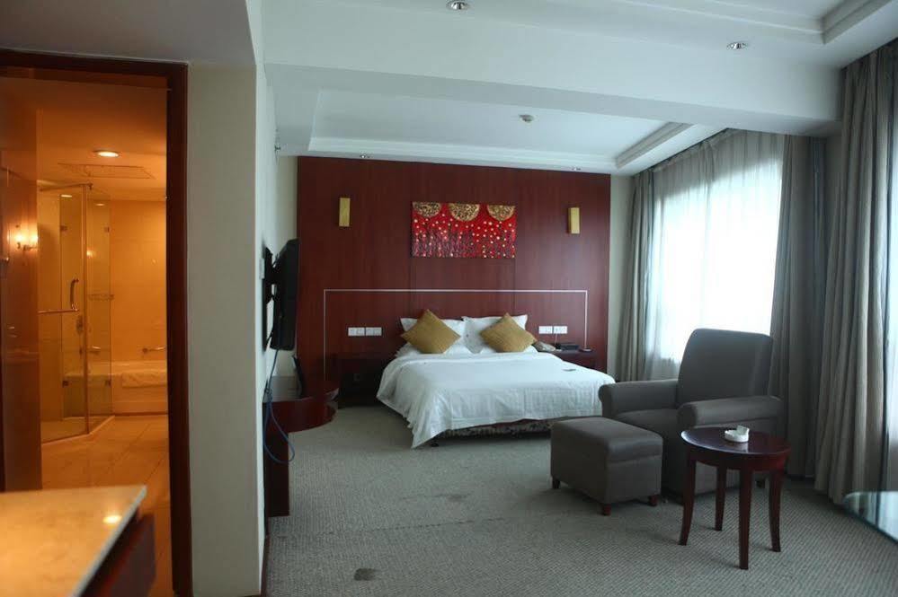 Jiangsu Nanjing New Century Hotel מראה חיצוני תמונה